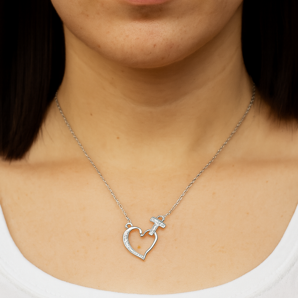 Collar Corazón Cruz
