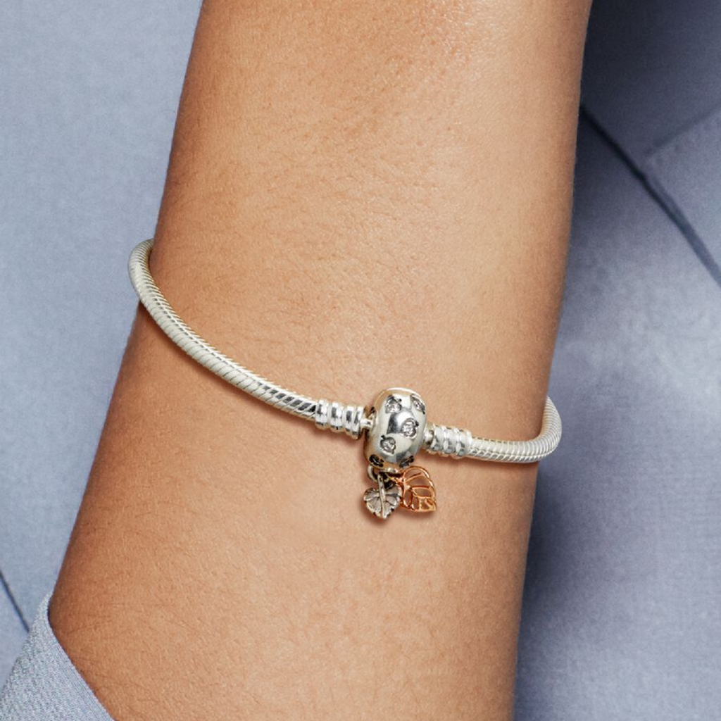 Pulsera Flexible con Broche de Hojas