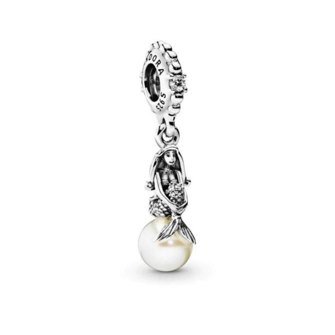 Charm colgante sirenita con perla