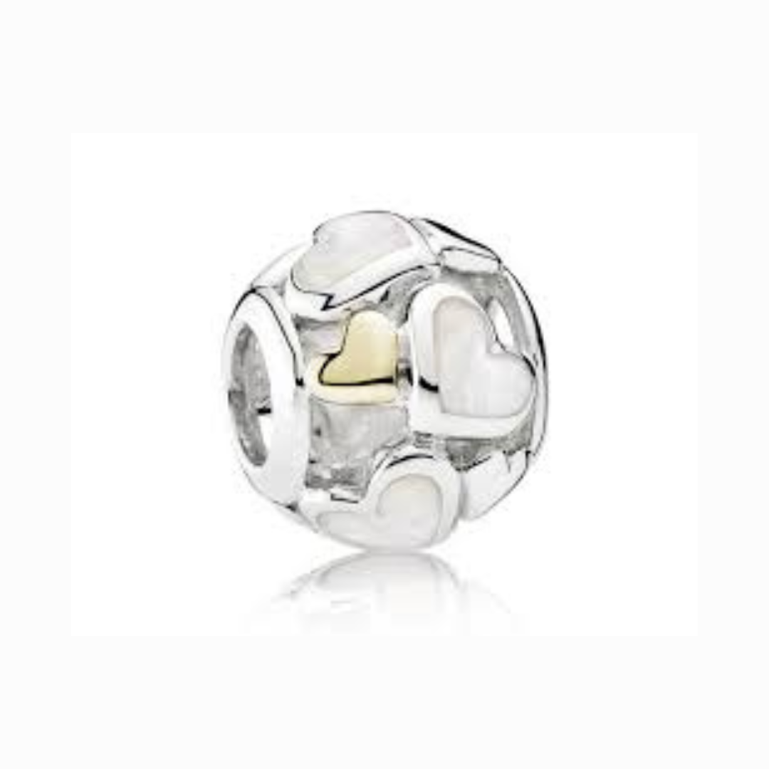 Charm Pave Corazones